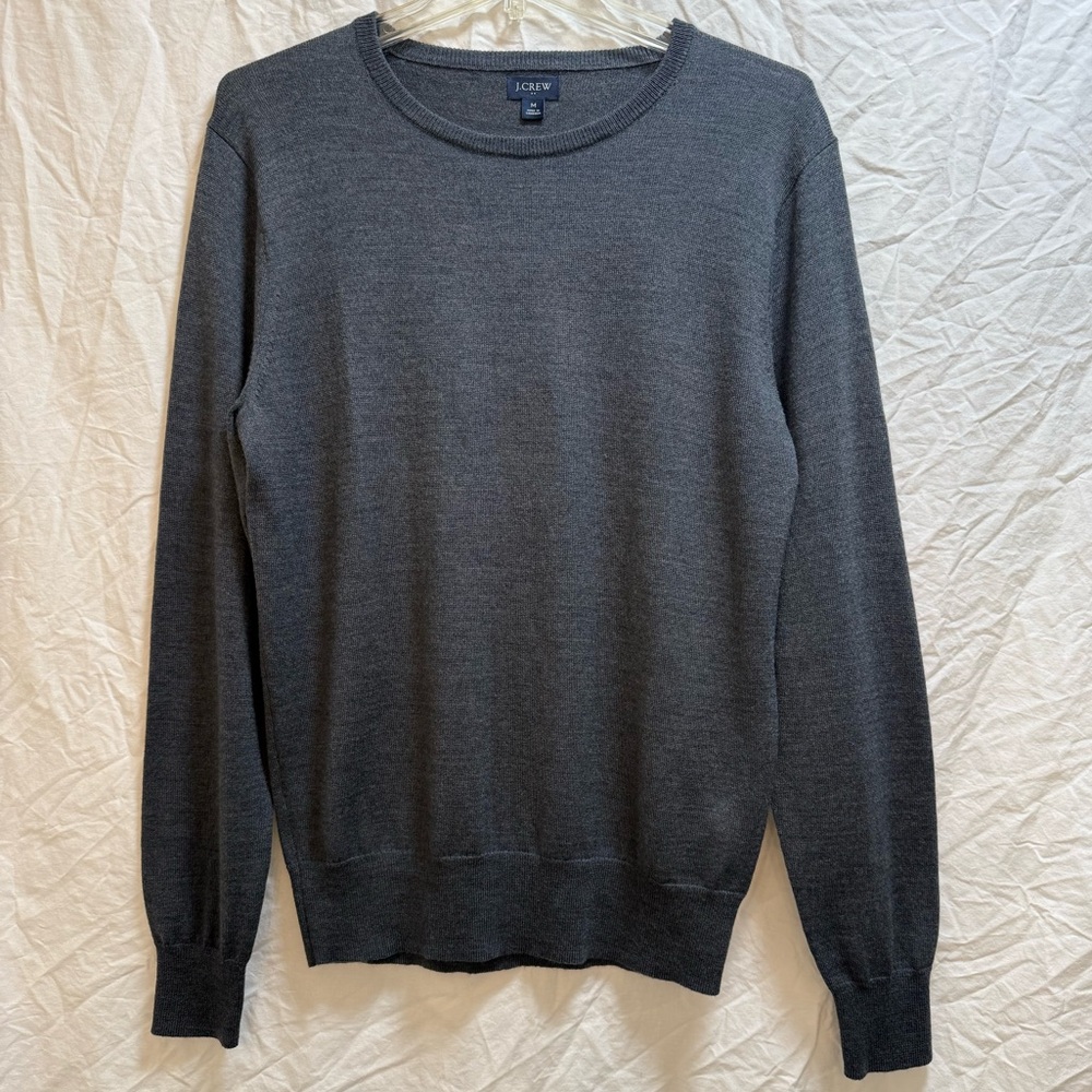 Unisex J. CREW Sweater. Size M.
